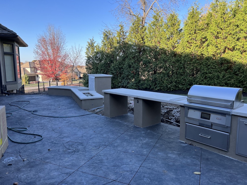 Barbecue Island Outdoor Kitchen