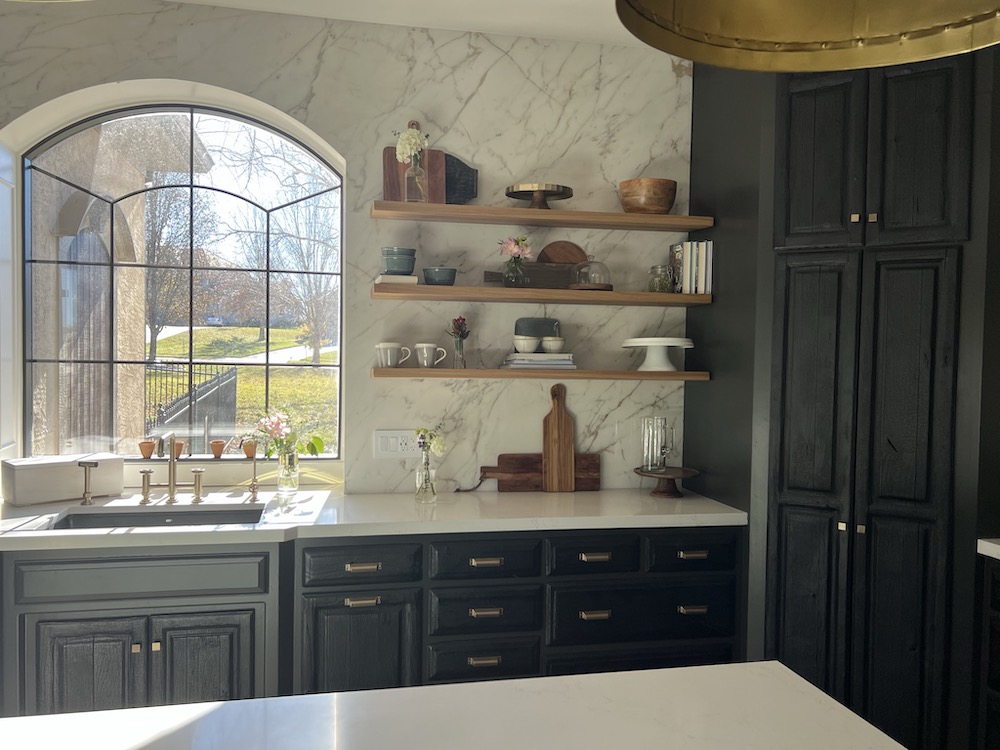 Black Kitchen Cabinets