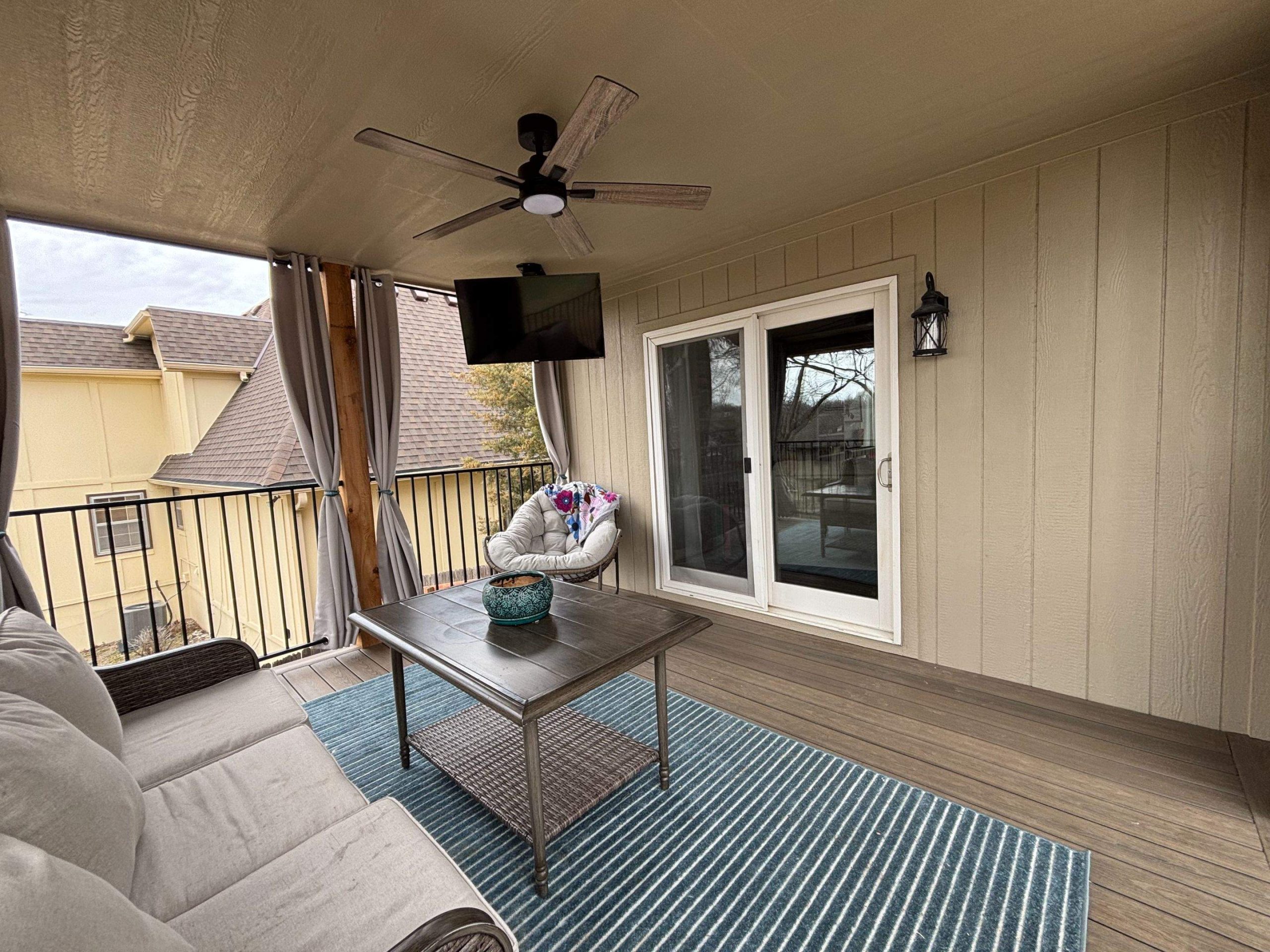 8 Custom Features to Elevate Your Deck Design